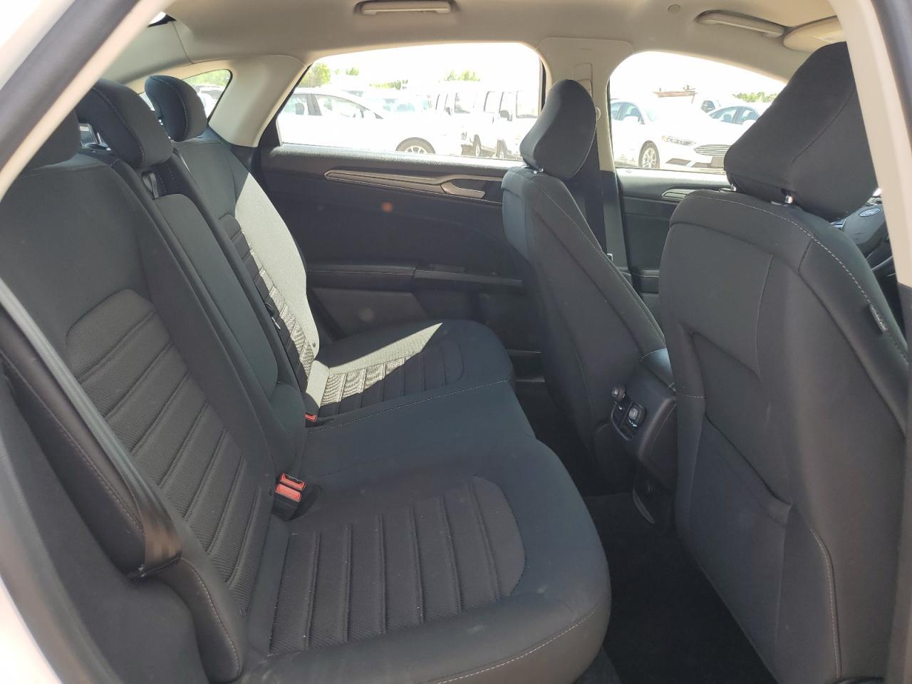2020 Ford Fusion Se - zdjęcie 10