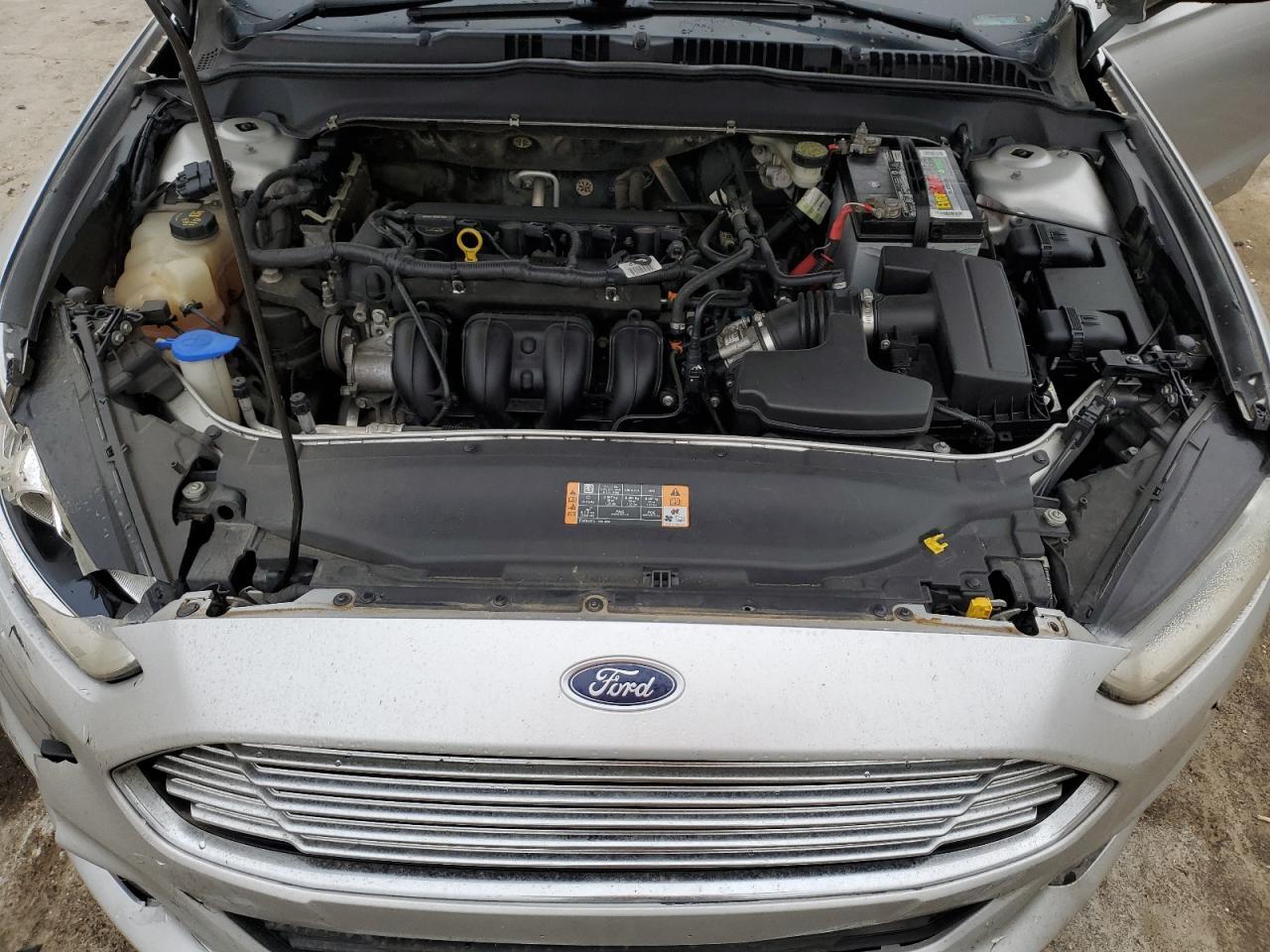 2014 Ford Fusion S - zdjęcie 11