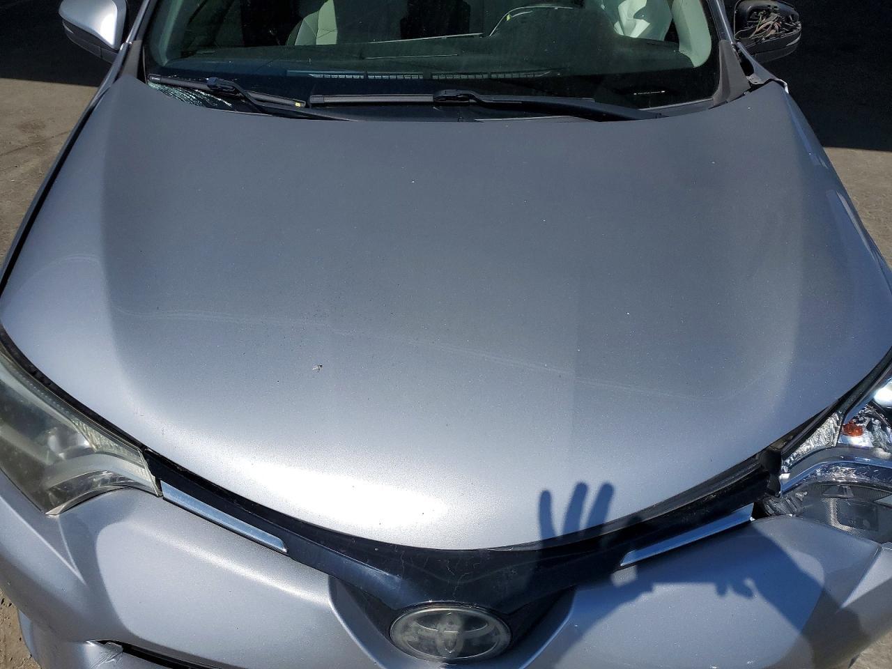 2018 Toyota Rav4 Xle - zdjęcie 11