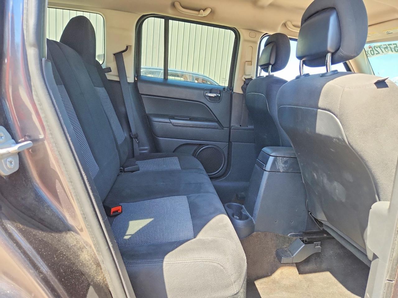2015 Jeep Patriot Sport - zdjęcie 41
