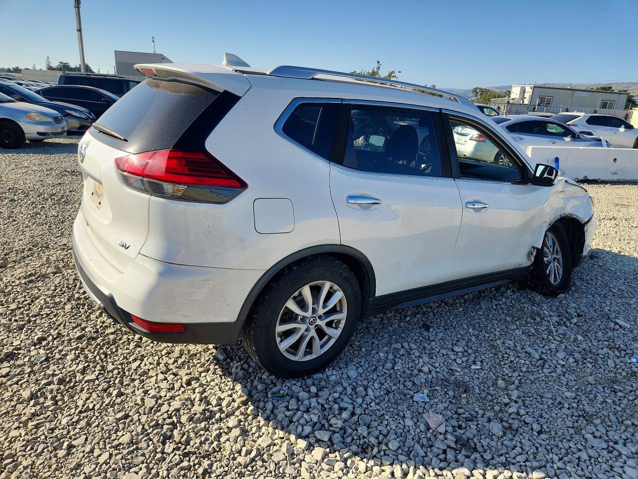2017 Nissan Rogue Sv - zdjęcie 3