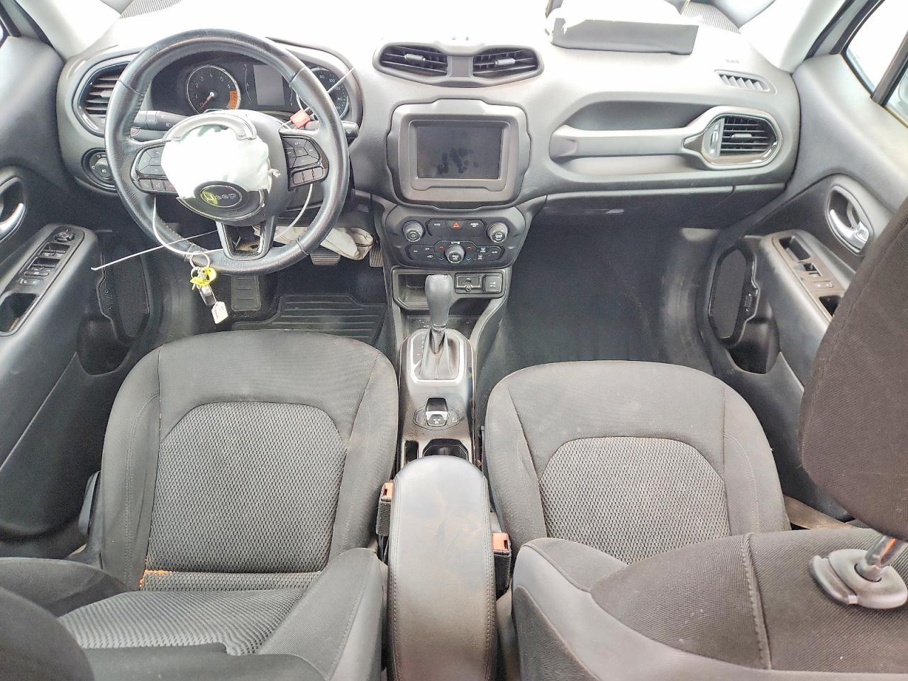 2019 Jeep Renegade Latitude - zdjęcie 8