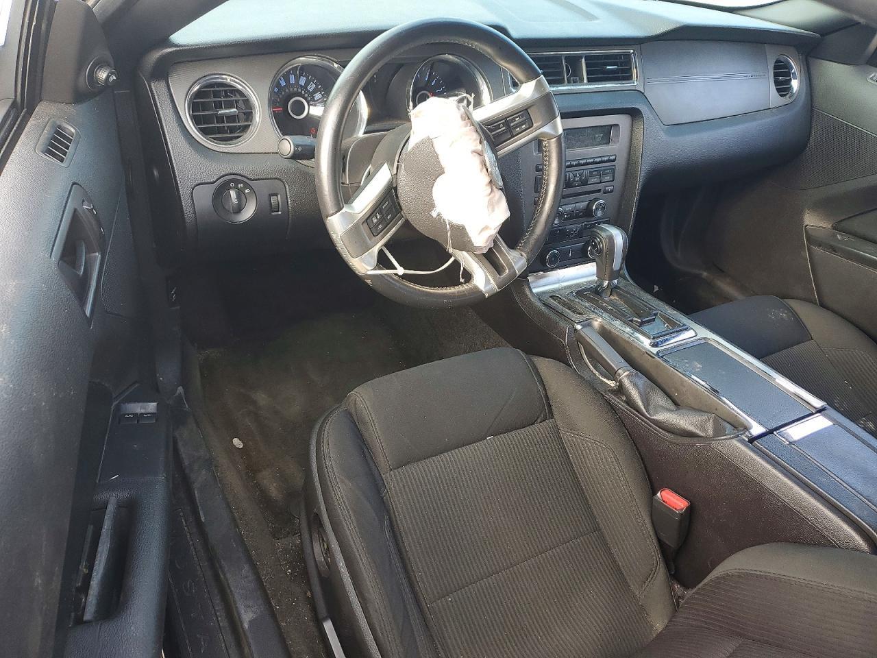 2014 Ford Mustang - zdjęcie 8