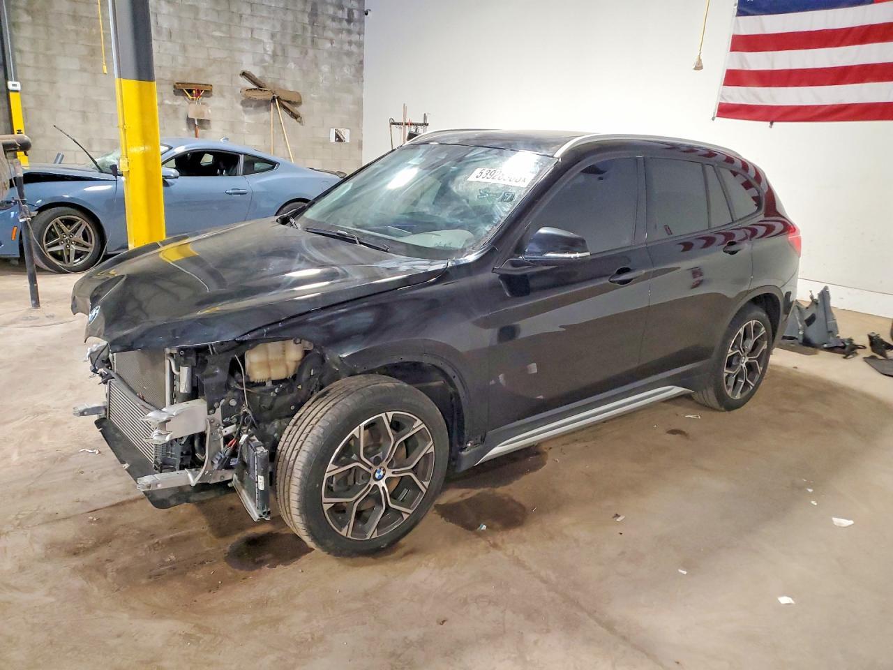 2021 BMW X1 xDrive28I - zdjęcie główne