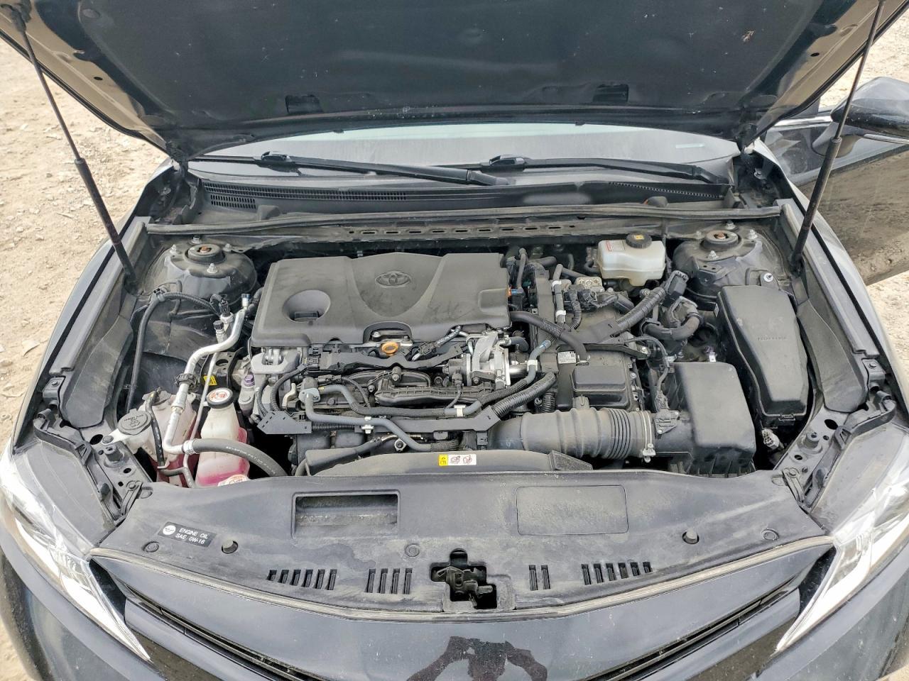 2020 Toyota Camry Le - zdjęcie 11