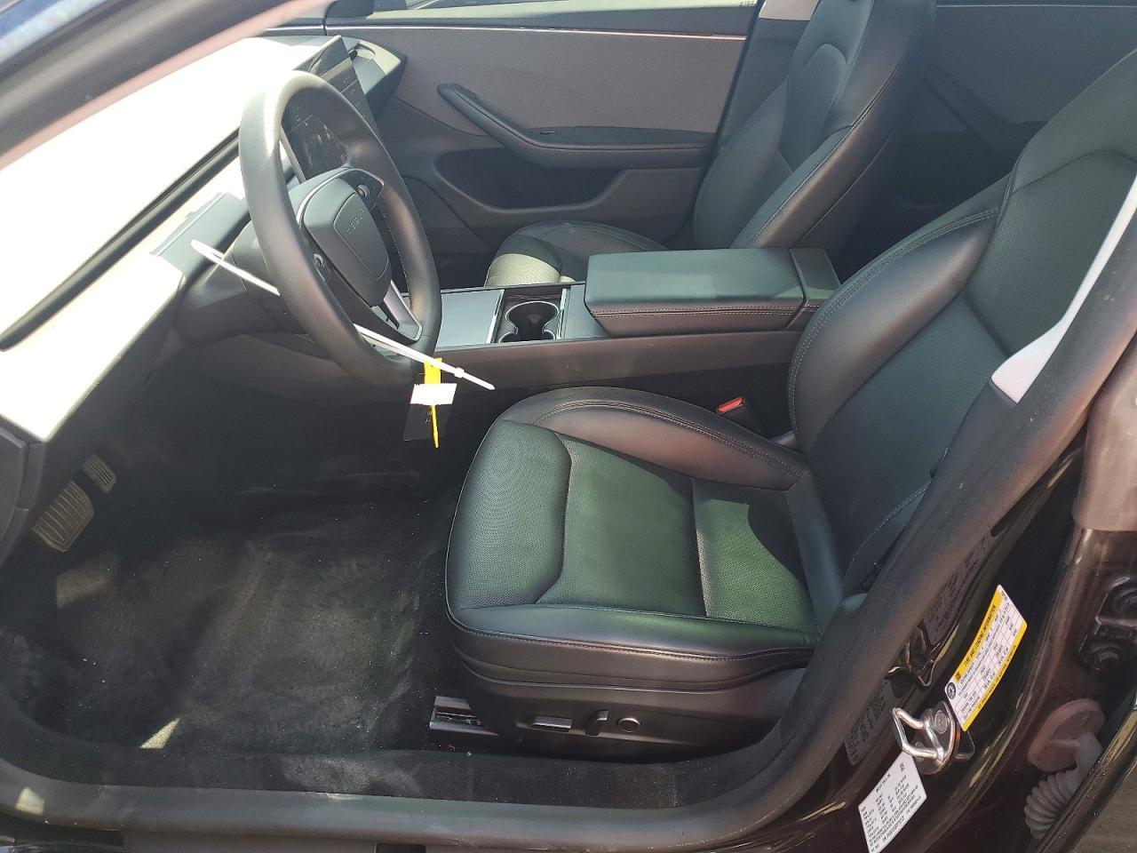 2024 Tesla Model 3 - zdjęcie 7