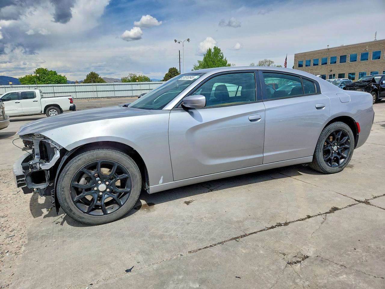 2016 Dodge Charger Sxt - zdjęcie główne