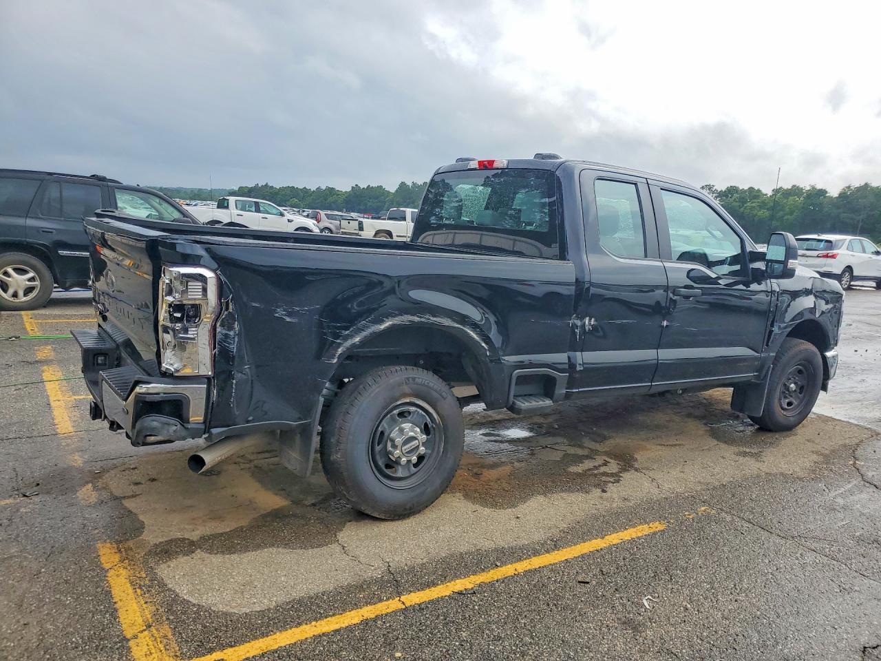 2026 Ford F350 Super Duty - zdjęcie 3