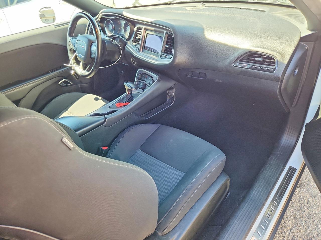 2019 Dodge Challenger R - zdjęcie 7
