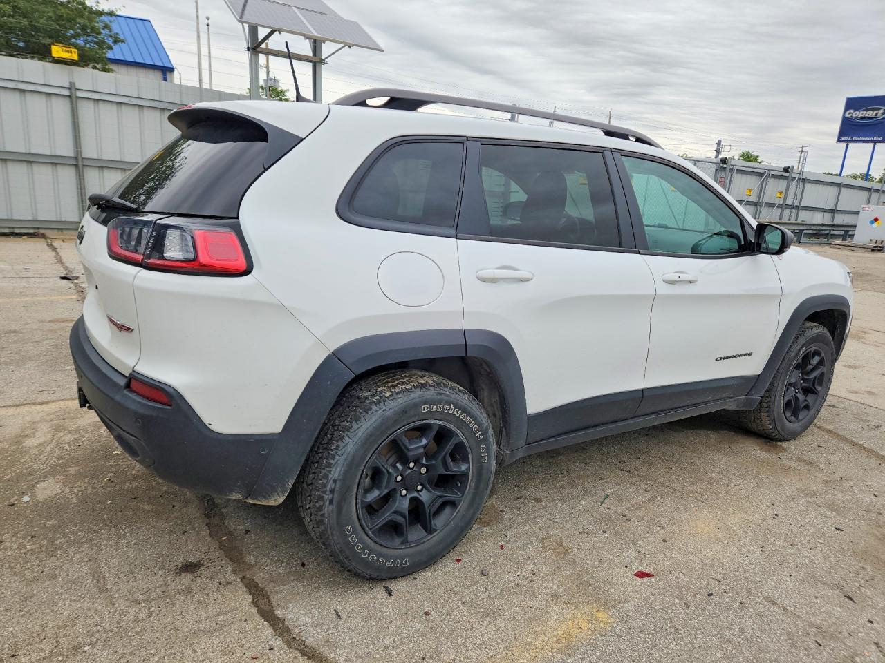 2021 Jeep Cherokee - zdjęcie 3