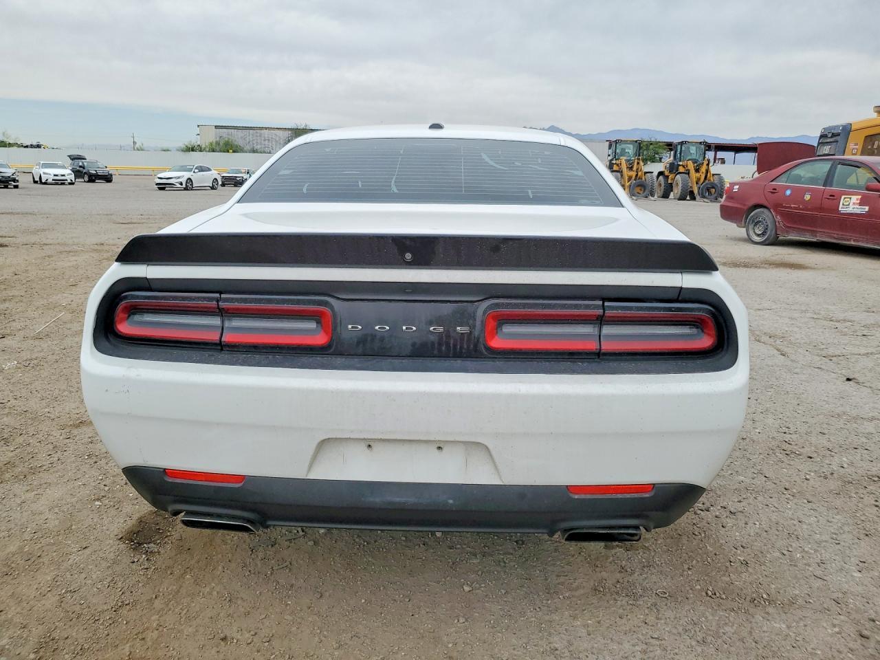 2018 Dodge Challenger R - zdjęcie 6