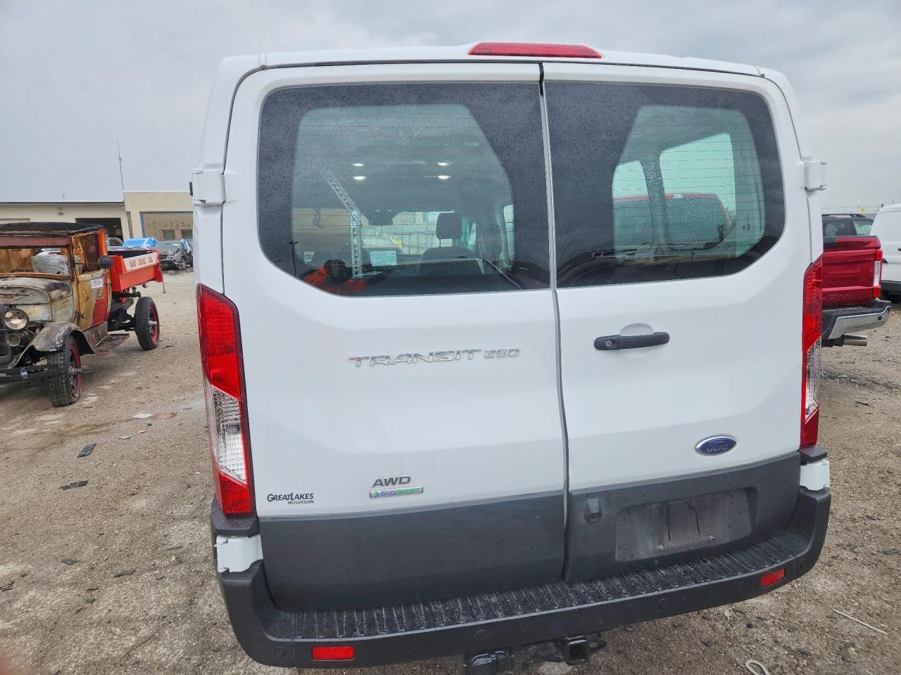 2025 Ford Transit T-250 - zdjęcie 6