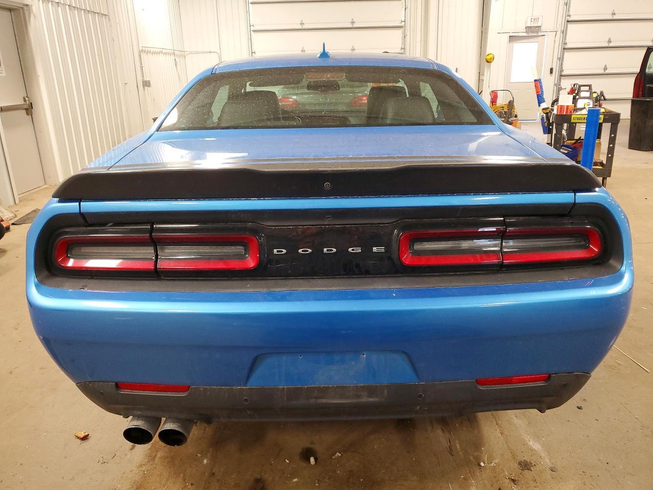 2015 Dodge Challenger R - zdjęcie 6