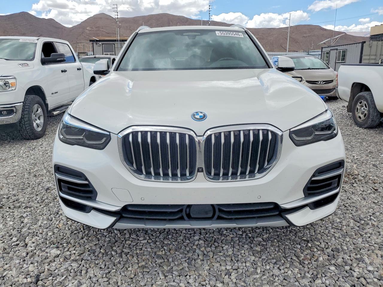 2022 BMW X5 xDrive45E - zdjęcie 5