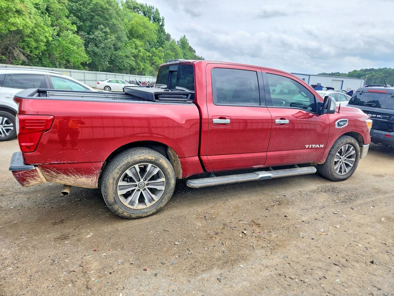 2017 Nissan Titan Sl - zdjęcie 3