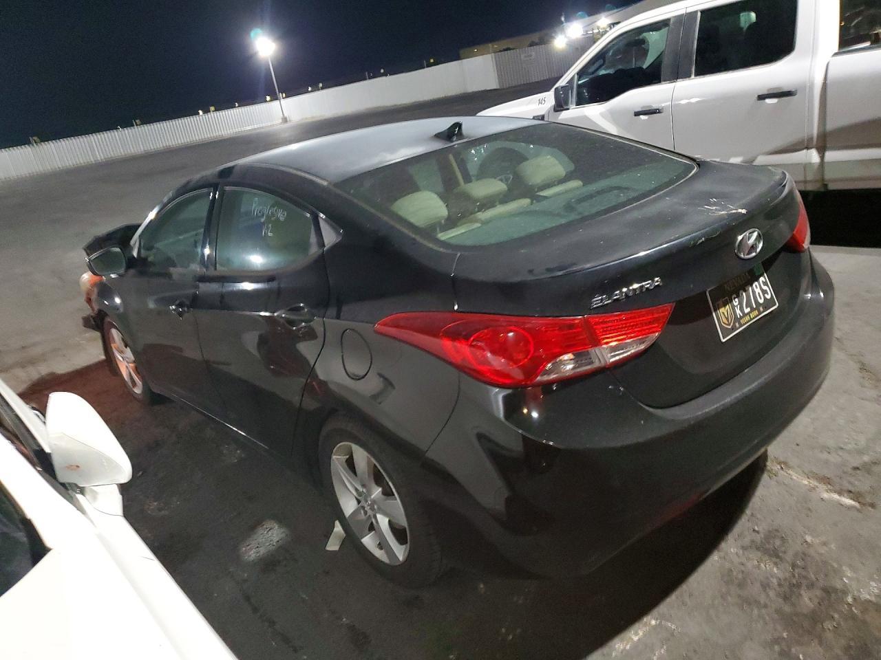 2013 Hyundai Elantra Gls - zdjęcie 2