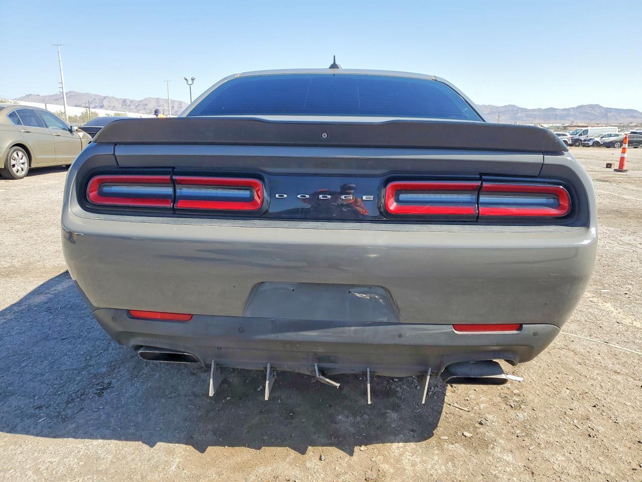 2019 Dodge Challenger R - zdjęcie 6