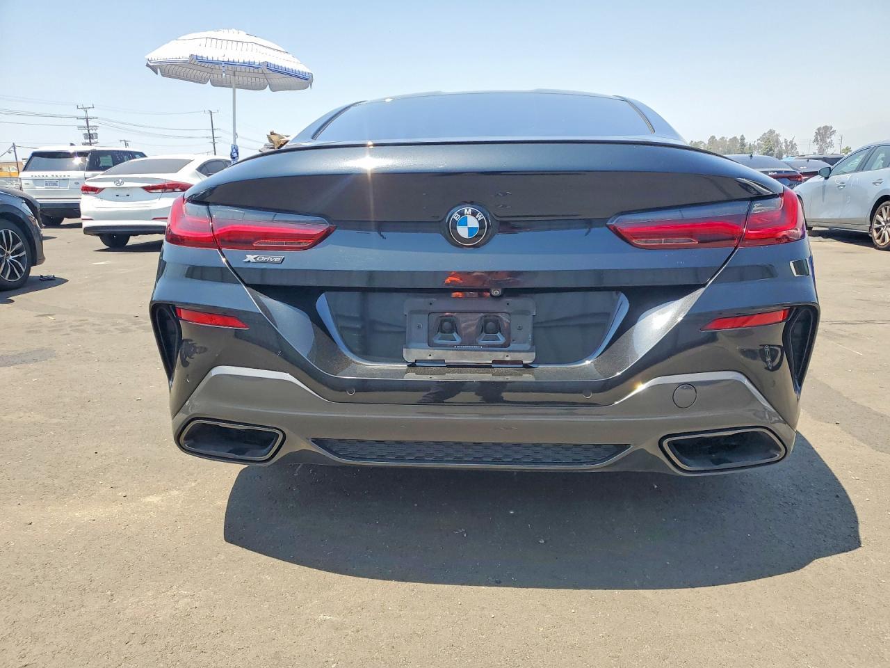 2019 BMW M850Xi - zdjęcie 6