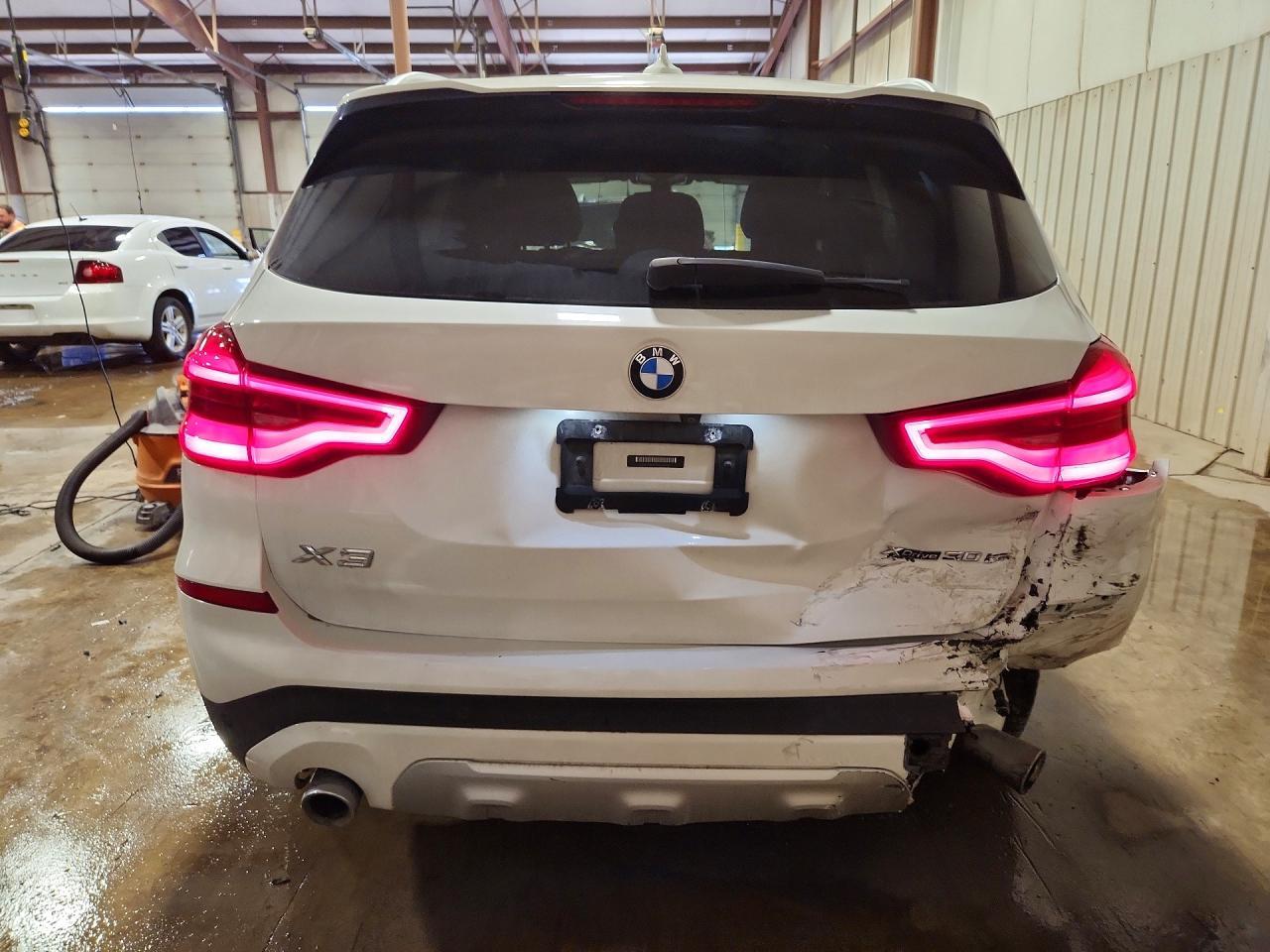 2018 BMW X3 xDrive30I - zdjęcie 6