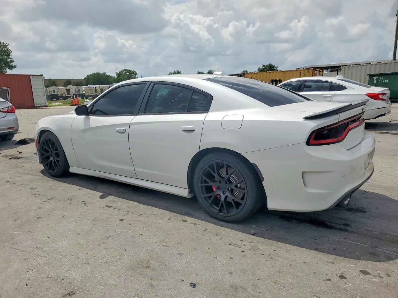 2016 Dodge Charger R - zdjęcie 2