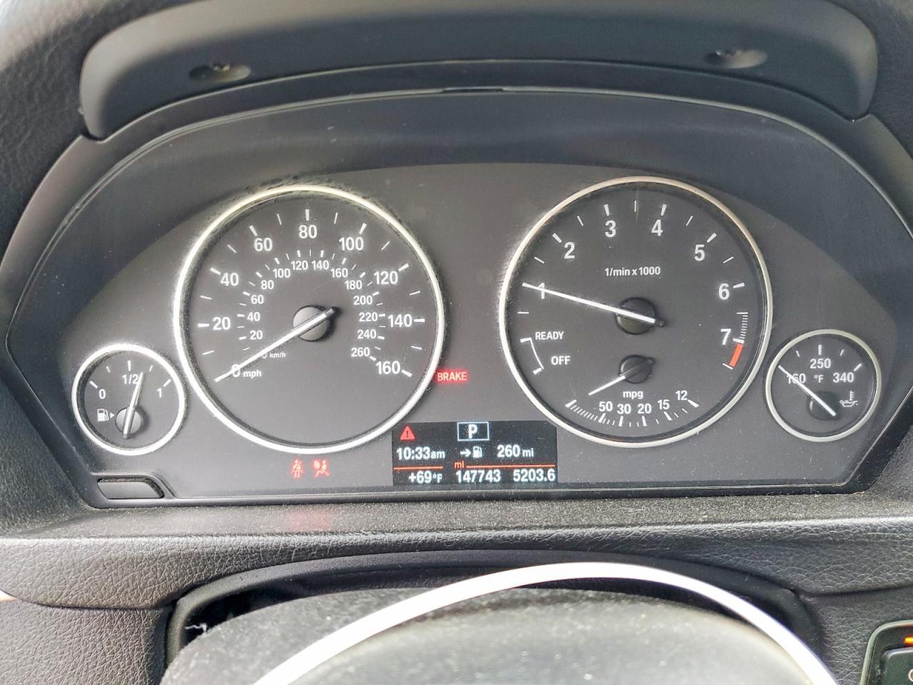 2015 BMW 320 I - zdjęcie 9