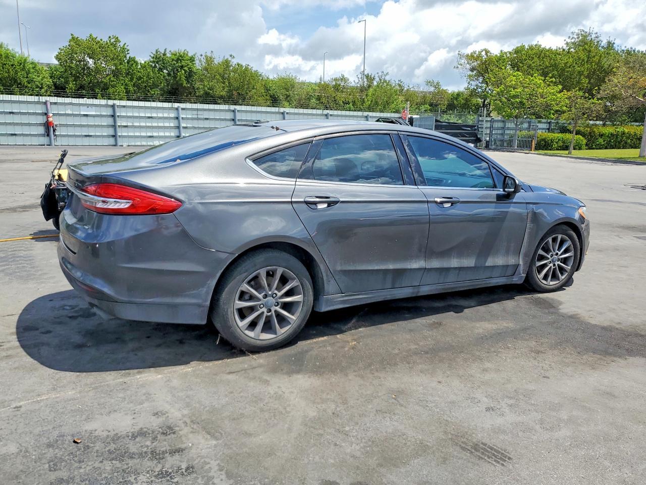 2017 Ford Fusion Se - zdjęcie 3