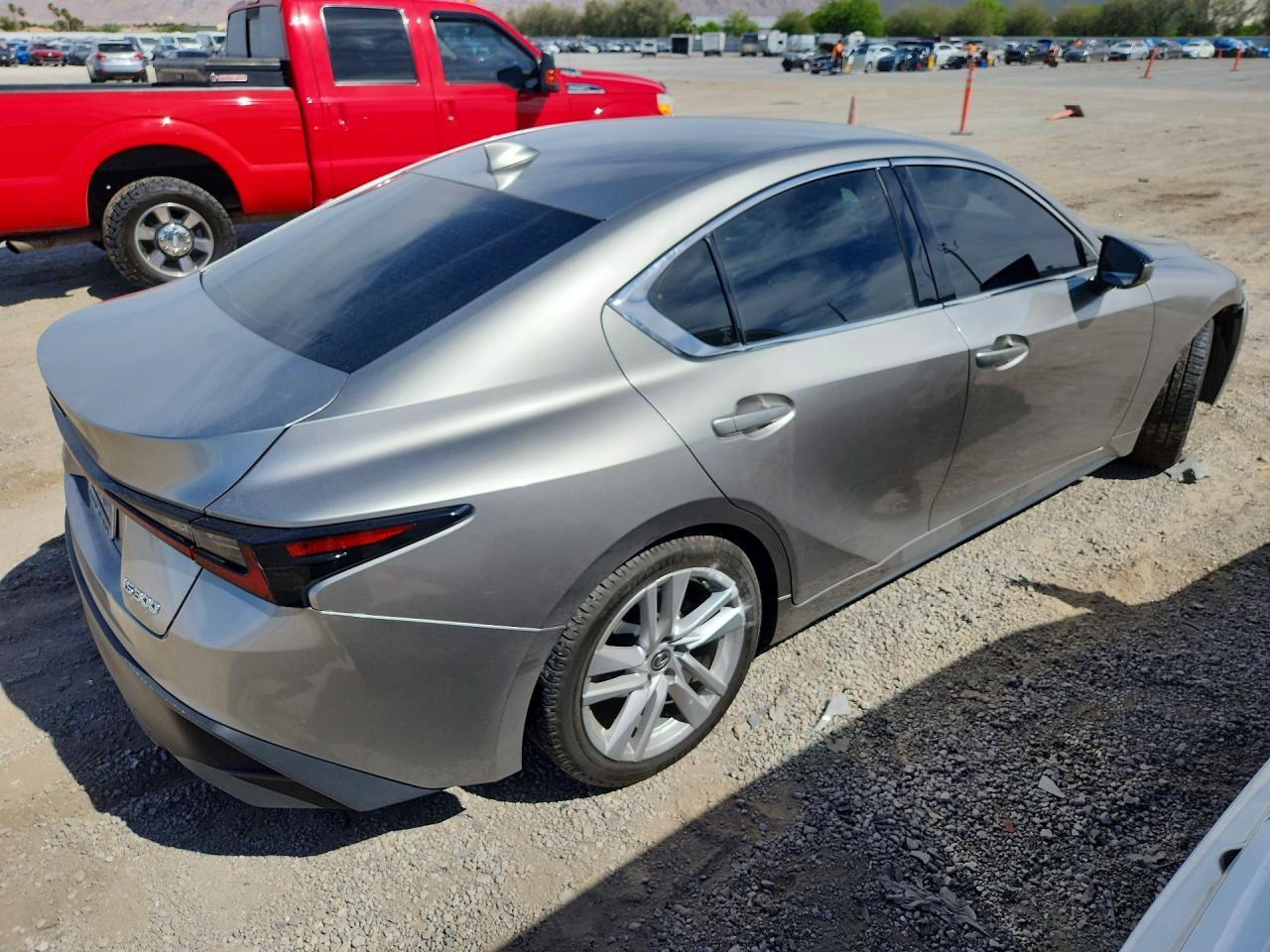 2022 Lexus Is 300 - zdjęcie 3