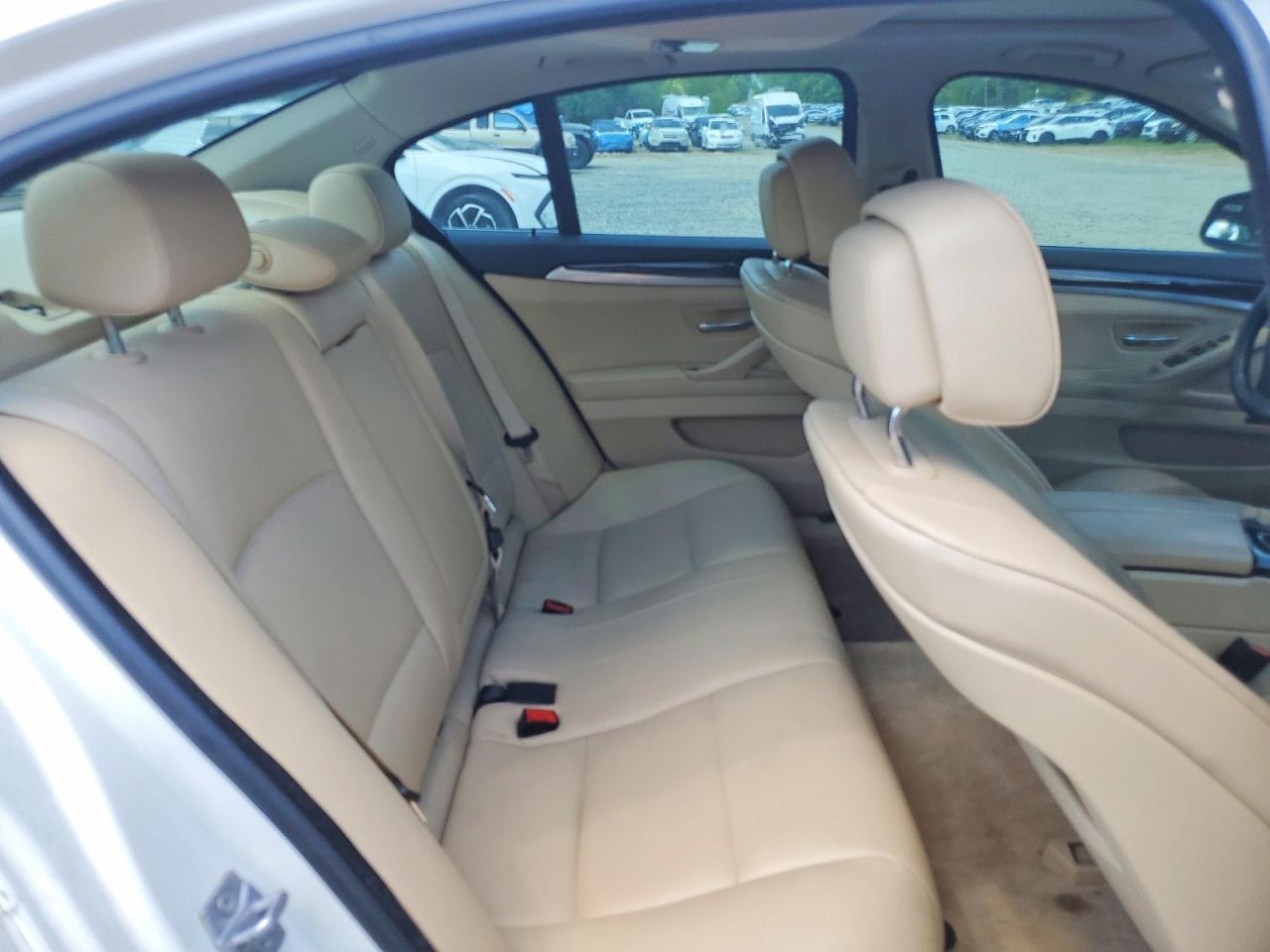 2013 BMW 528 Xi - zdjęcie 10