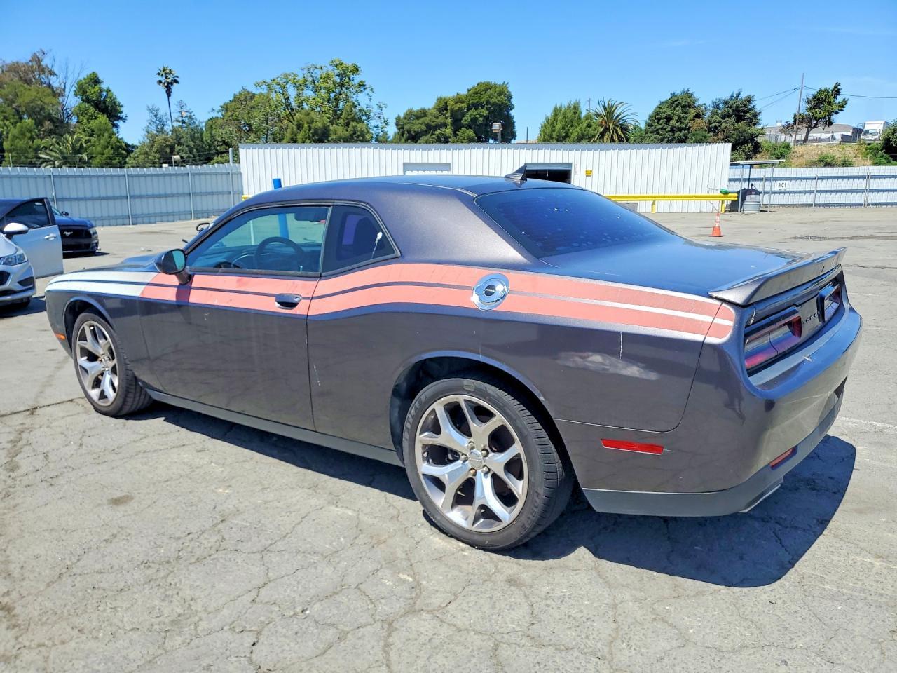 2016 Dodge Challenger - zdjęcie 2