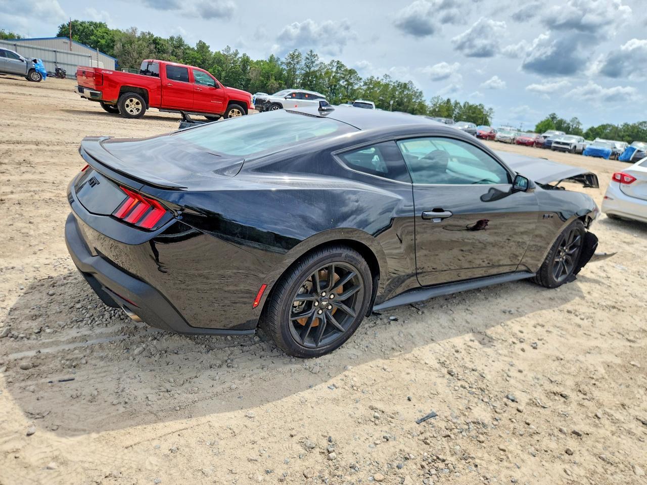 2025 Ford Mustang Gt - zdjęcie 3