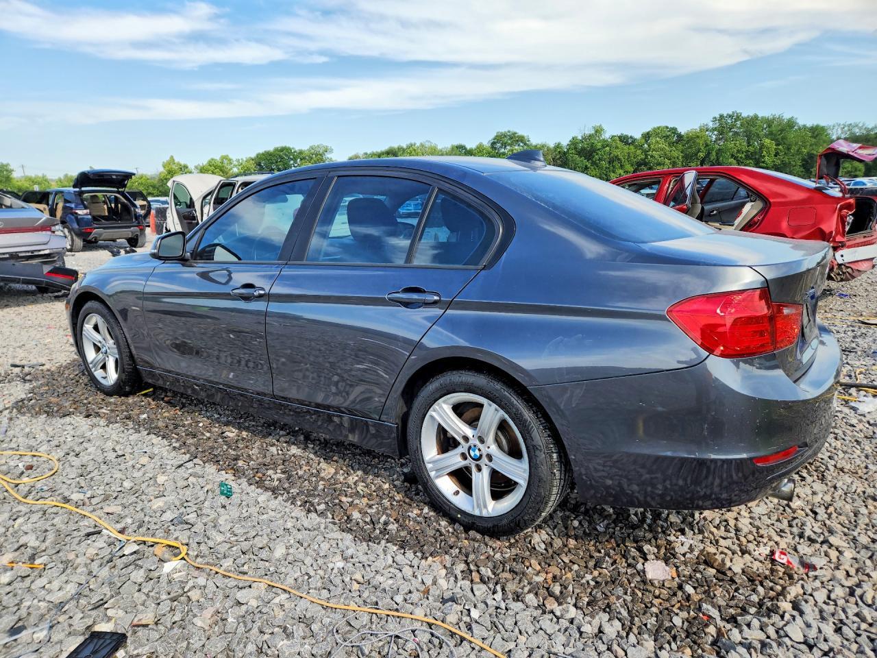 2014 BMW 320 I xDrive - zdjęcie 2