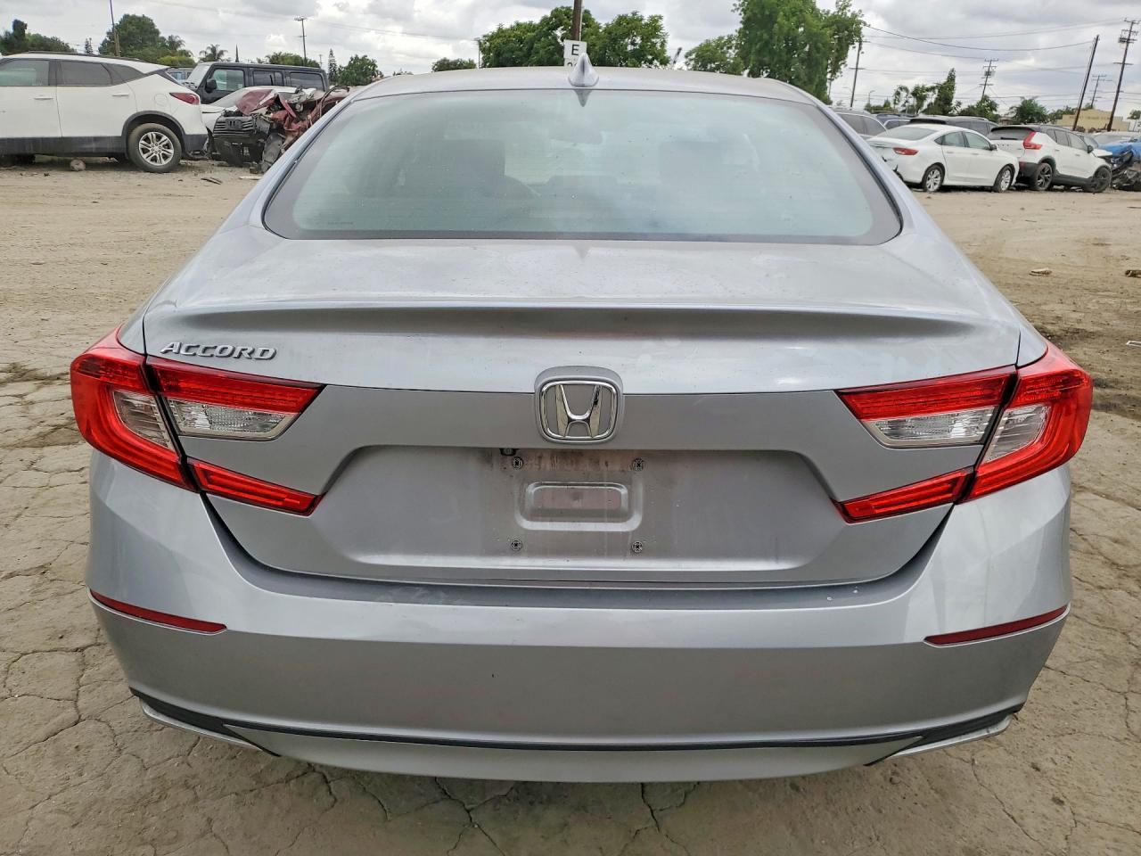 2020 Honda Accord Lx - zdjęcie 6