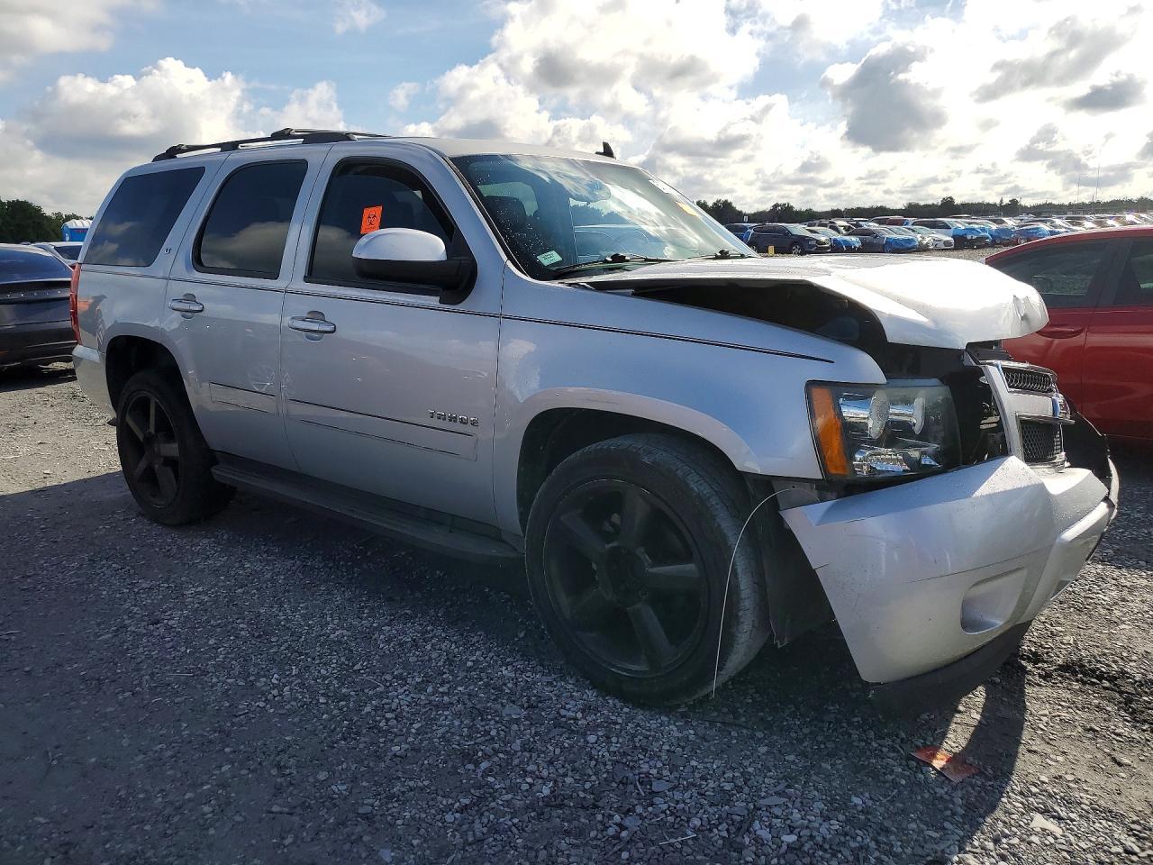 2013 Chevrolet Tahoe C1500 Lt - zdjęcie 4