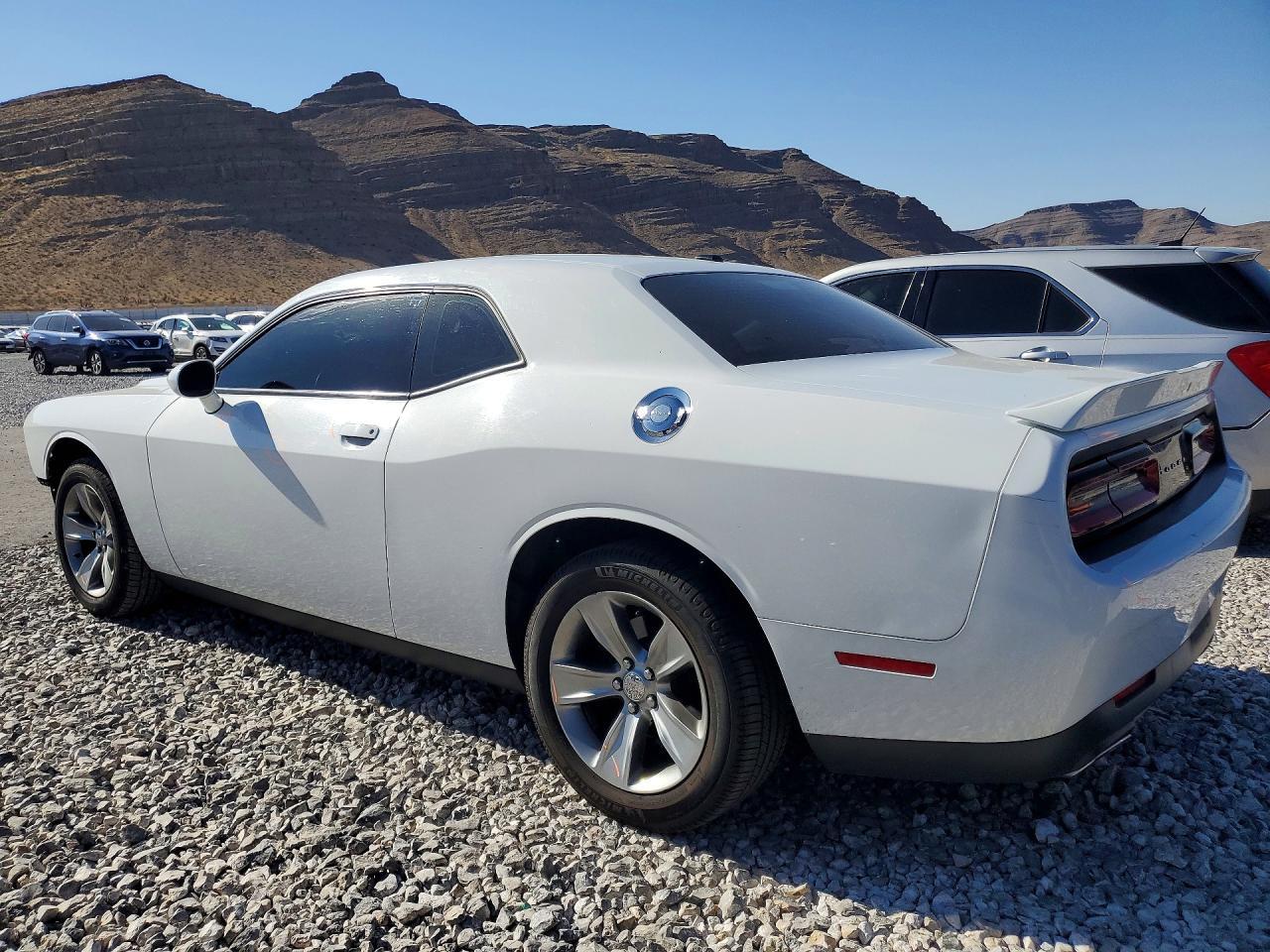 2018 Dodge Challenger Sxt - zdjęcie 2