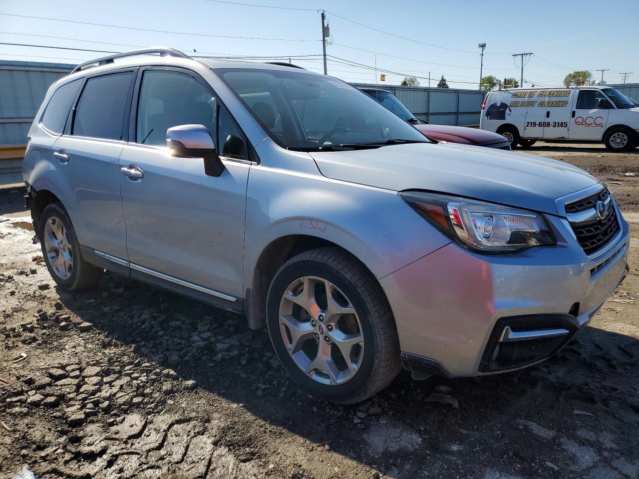 2017 Subaru Forester 2.5I Touring - zdjęcie 4
