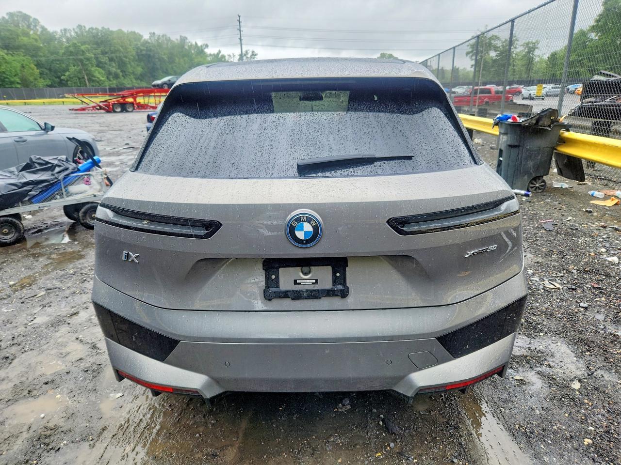 2024 BMW Ix xDrive50 - zdjęcie 6