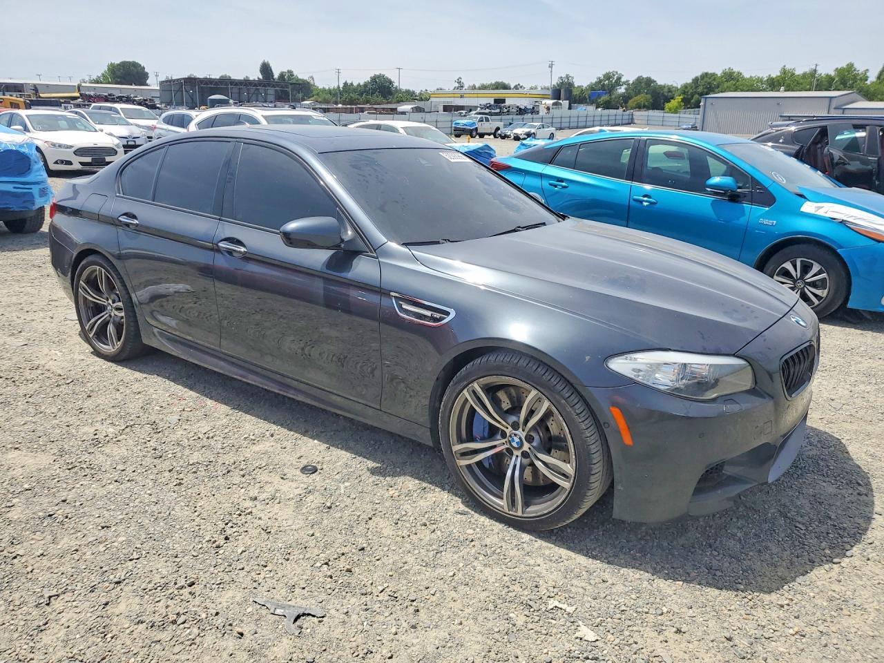 2013 BMW M5 - zdjęcie 4