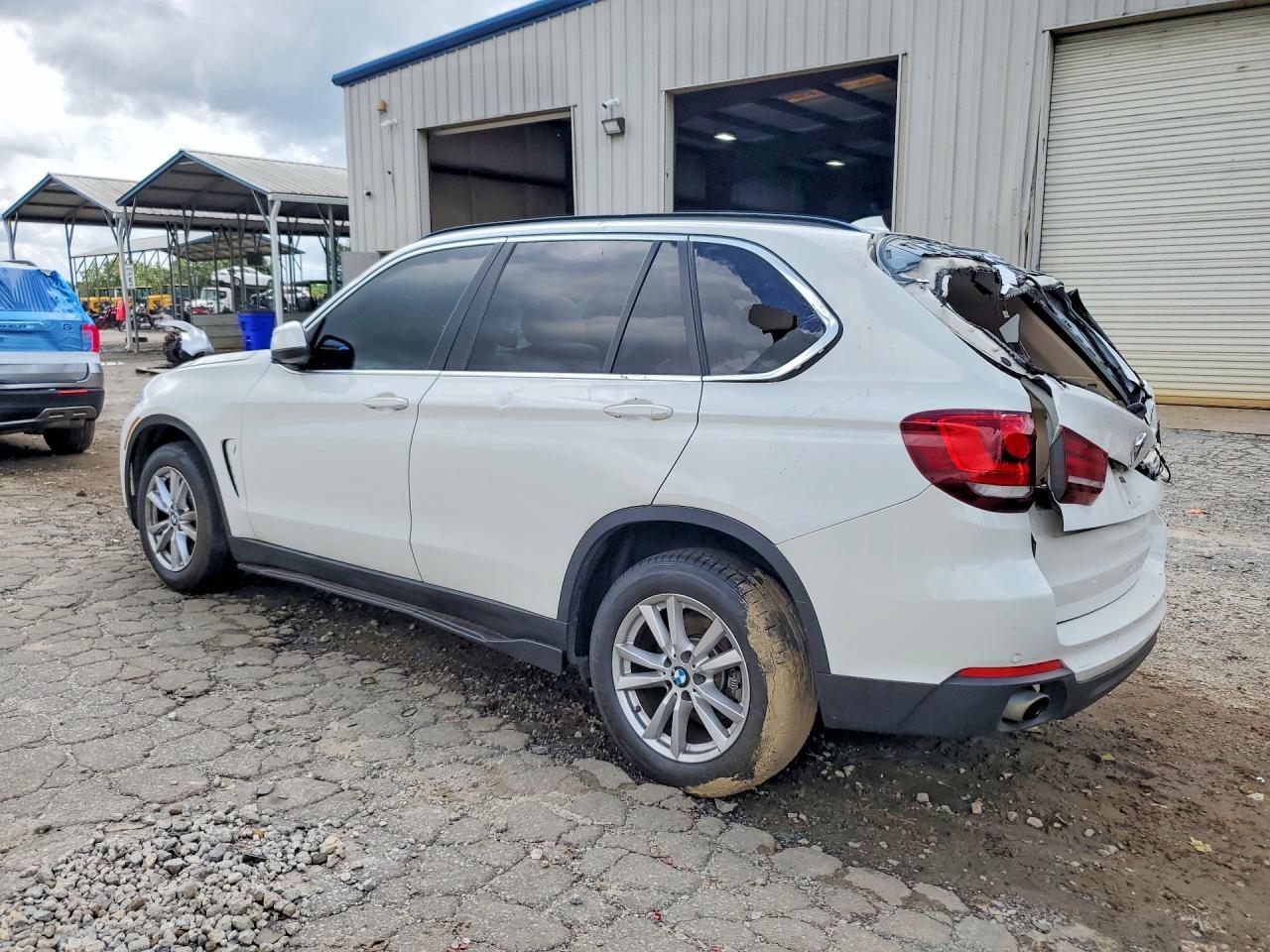 2015 BMW X5 xDrive35I - zdjęcie 2
