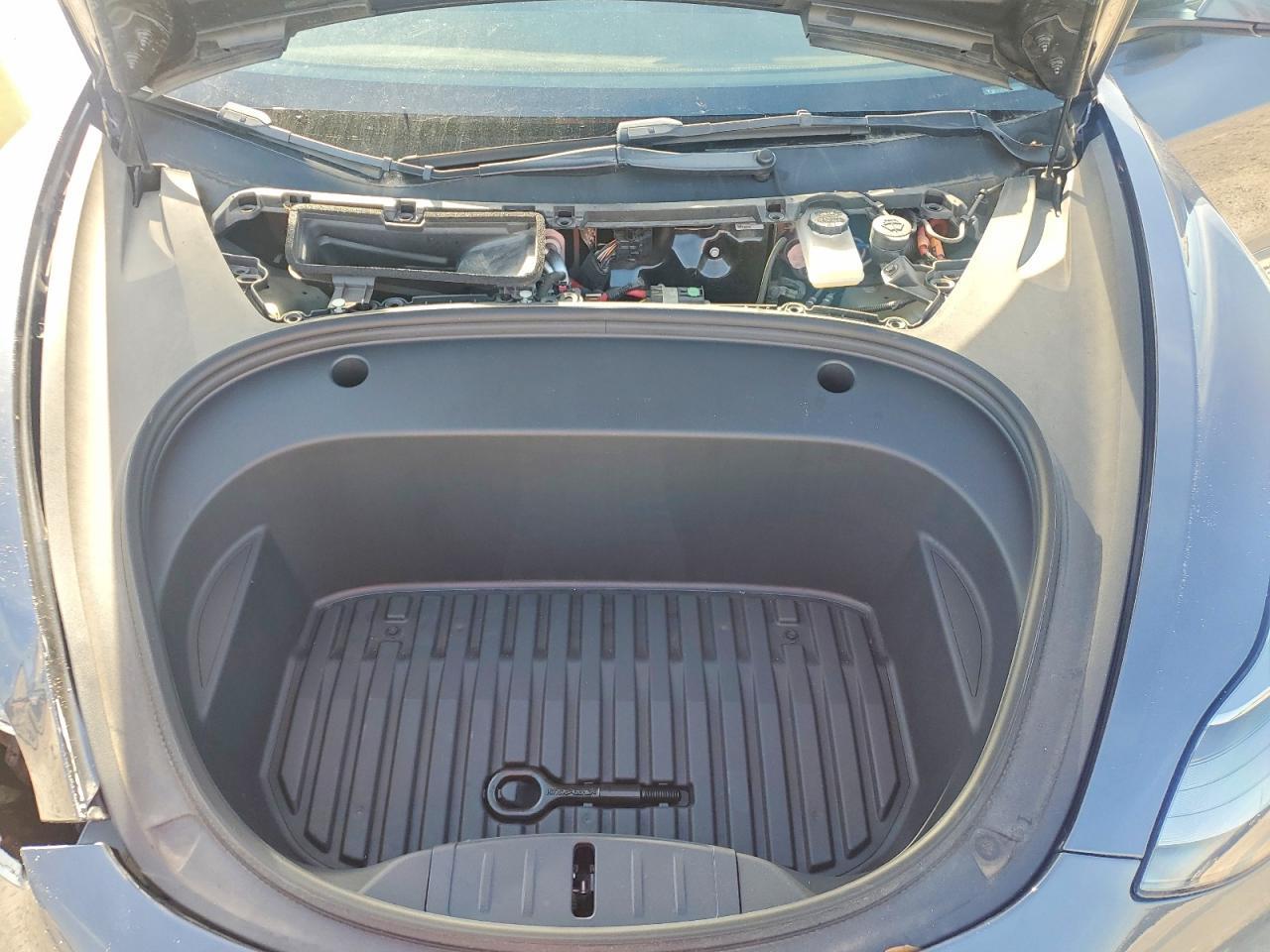 2023 Tesla Model 3 - zdjęcie 11
