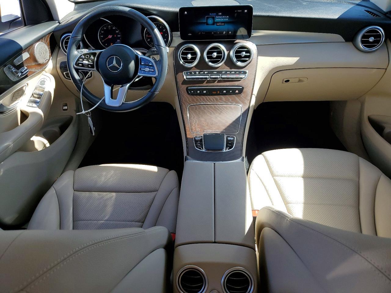 2021 Mercedes-Benz Glc 300 - zdjęcie 8