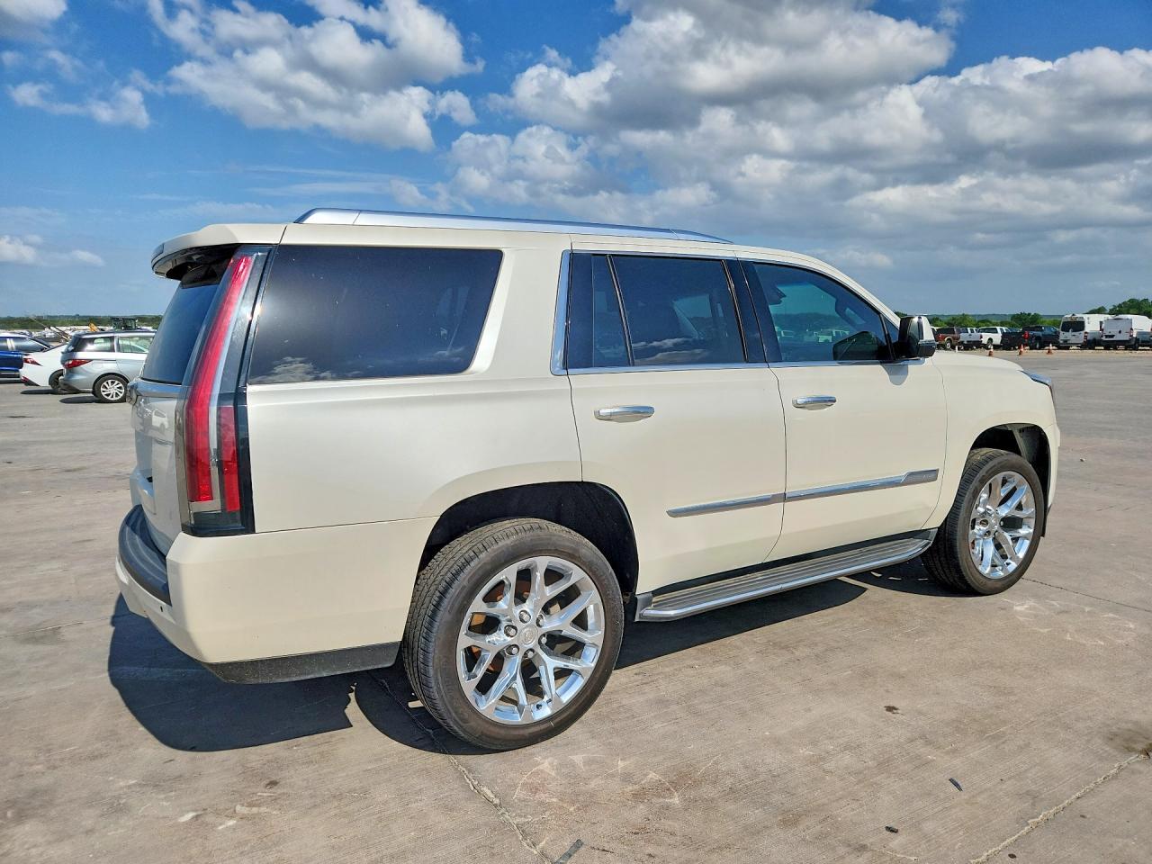 2015 Cadillac Escalade Luxury - zdjęcie 3