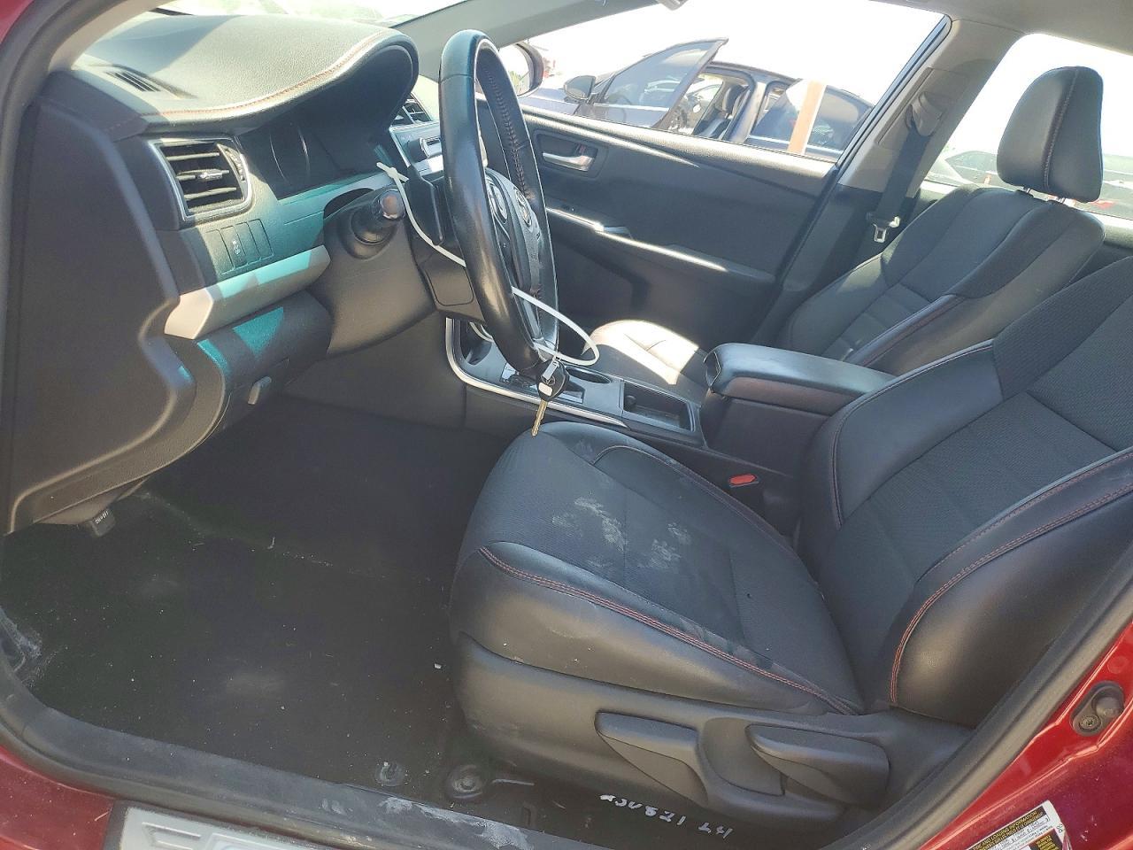 2016 Toyota Camry Le - zdjęcie 7