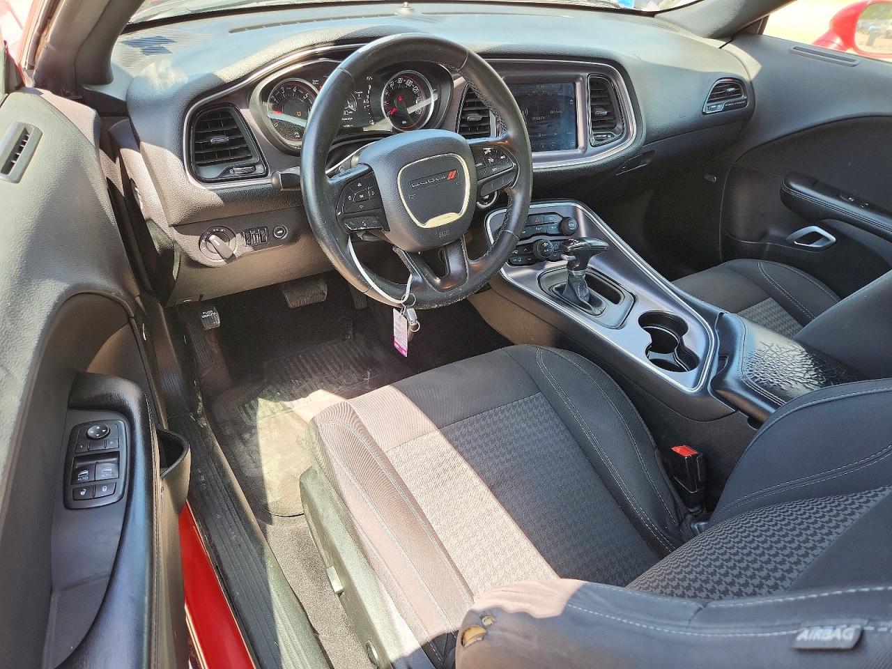 2017 Dodge Challenger Sxt - zdjęcie 8