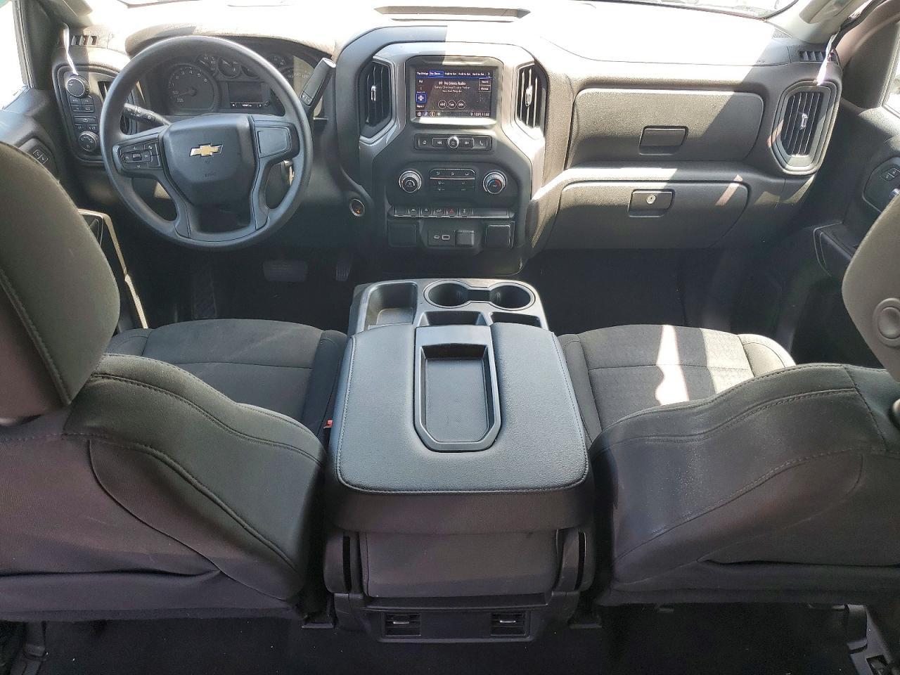 2023 Chevrolet Silverado K1500 Custom - zdjęcie 8