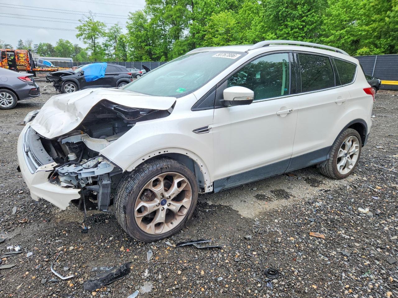 2014 Ford Escape Titanium - zdjęcie główne