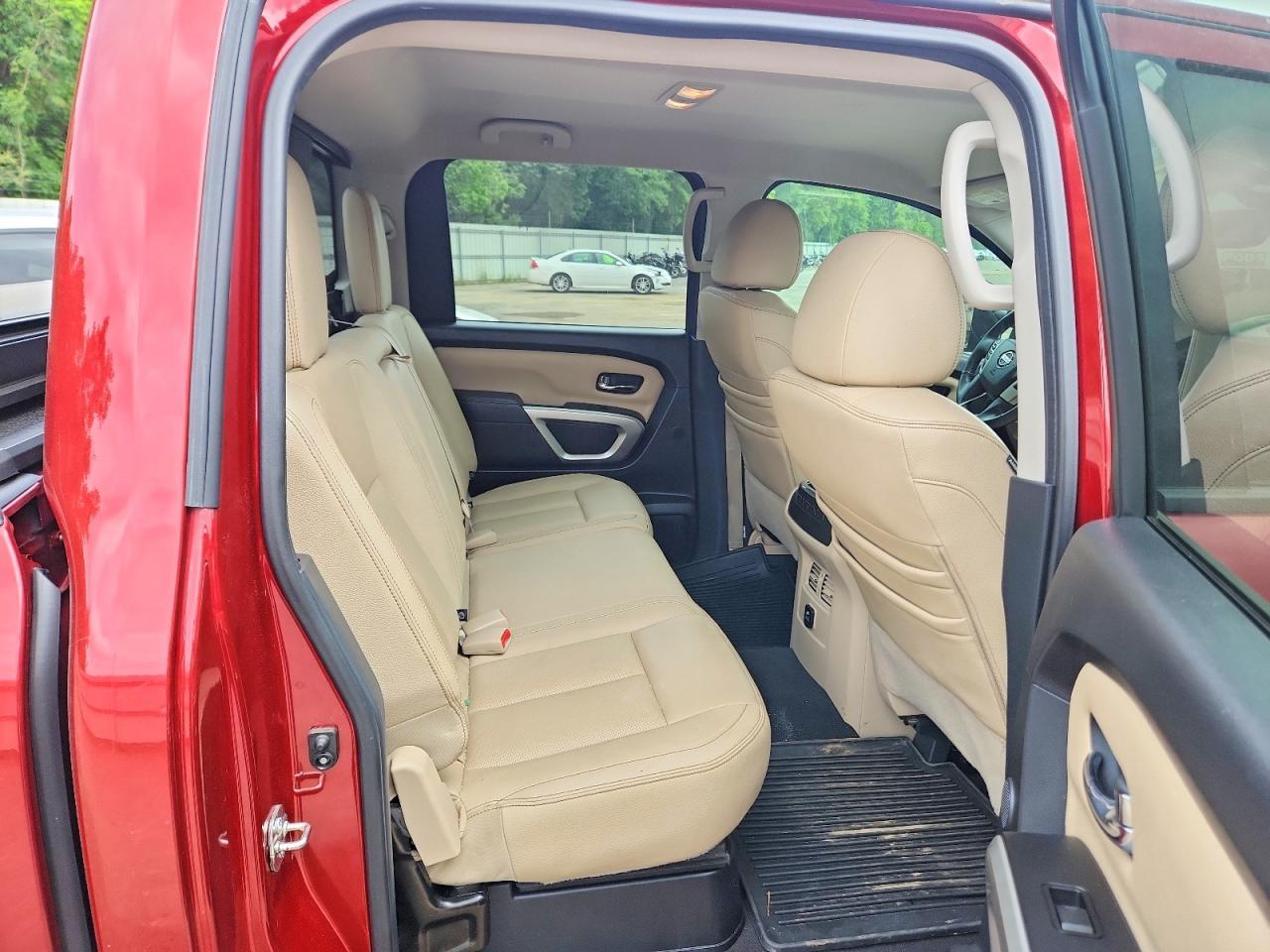 2017 Nissan Titan Sl - zdjęcie 10