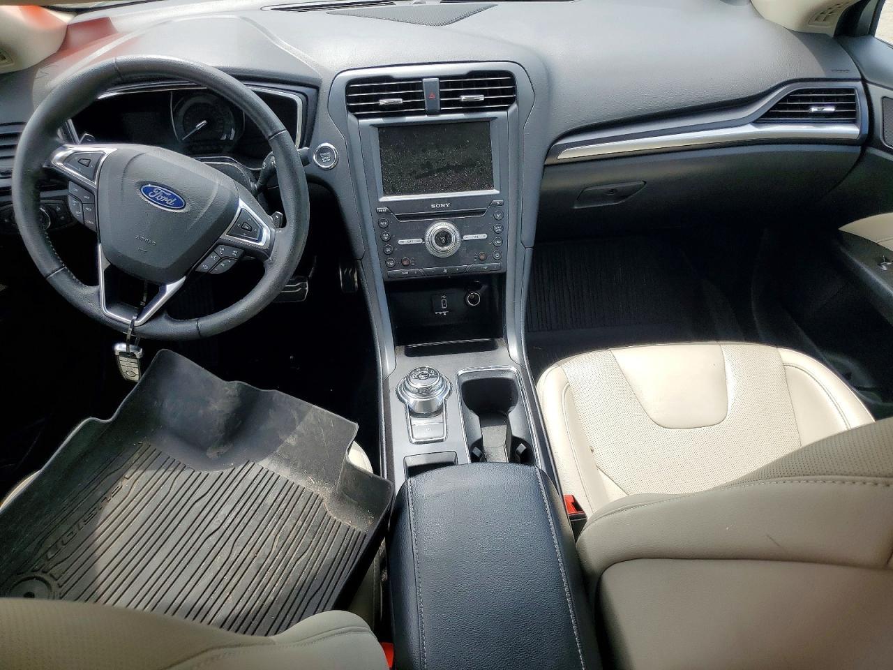 2018 Ford Fusion Titanium - zdjęcie 8