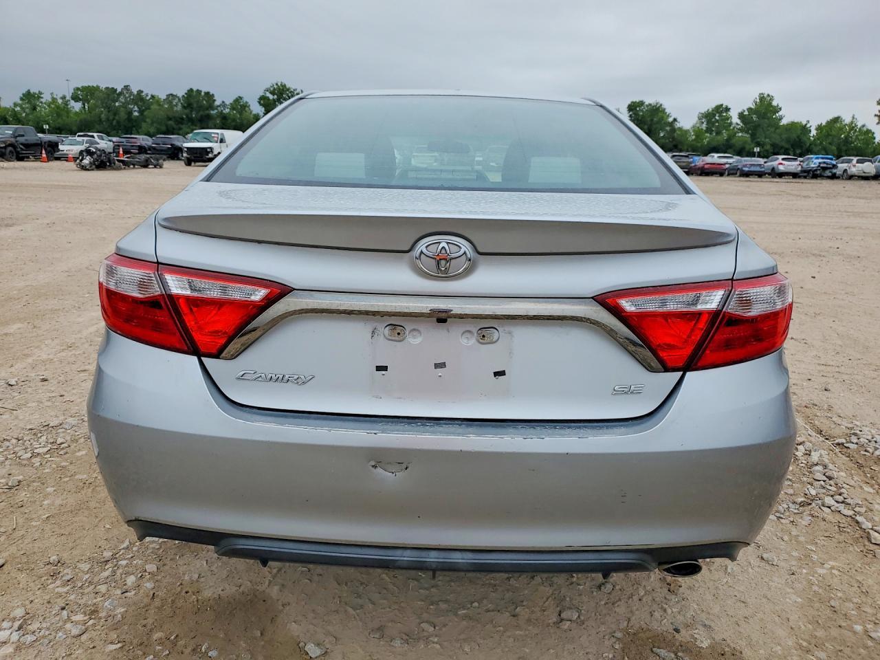 2016 Toyota Camry Base/Se/Le/Xle - zdjęcie 6