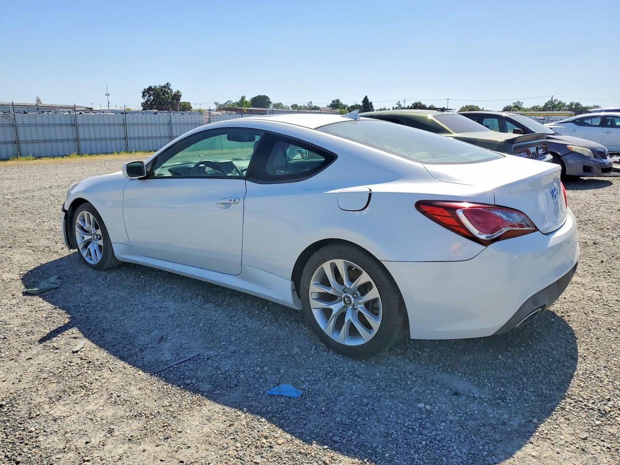 2013 Hyundai Genesis Coupe 2.0T - zdjęcie 2