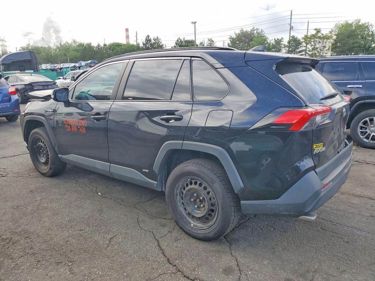 2021 Toyota Rav4 Xle - zdjęcie 2